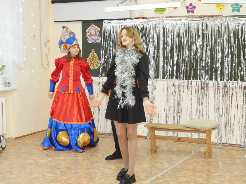 Новогодняя театрализованная музыкальная сказка «Емелин Новый год».